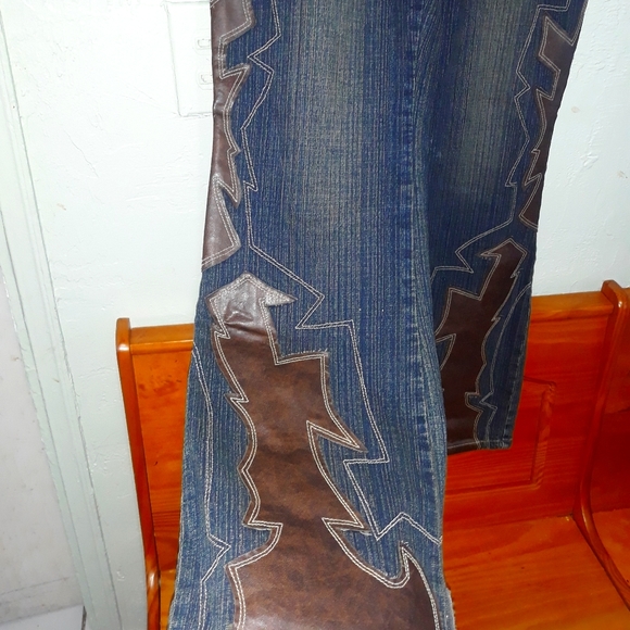 2 piece Stretch Denim Pants suit with faux leather - Picture 6 of 7